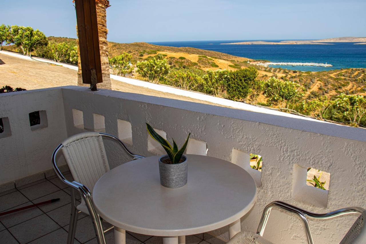 Castri Village Hotel Palekastro Exterior photo