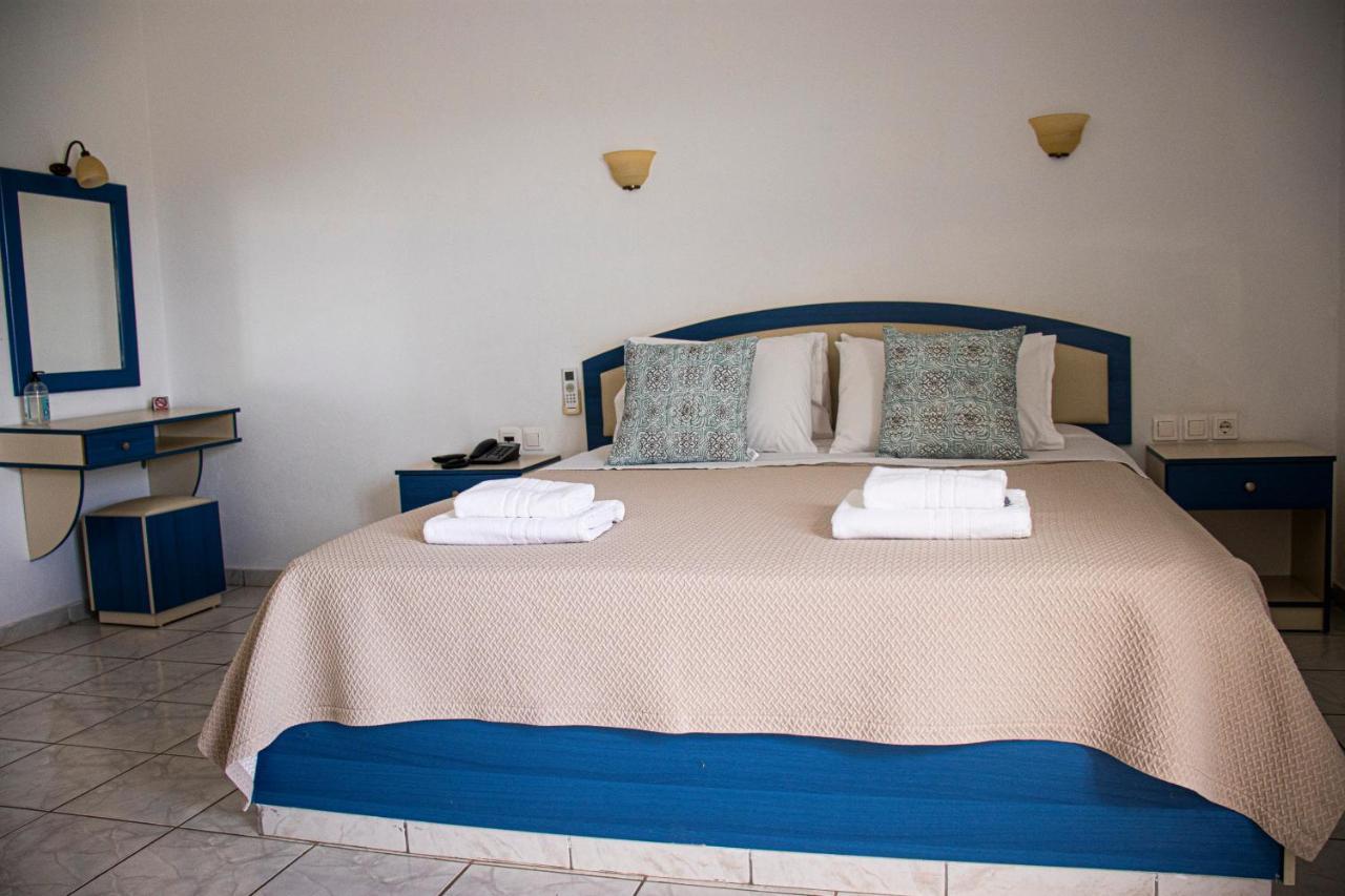 Castri Village Hotel Palekastro Exterior photo